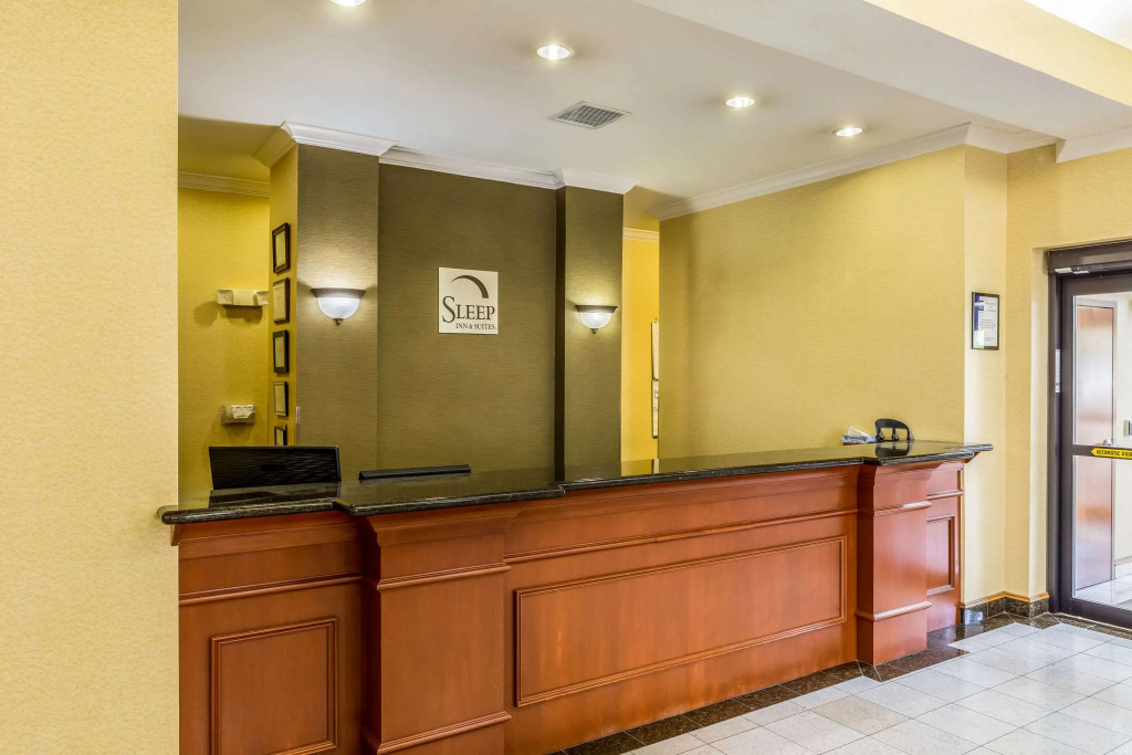 Sleep Inn & Suites Stafford - Sugarland