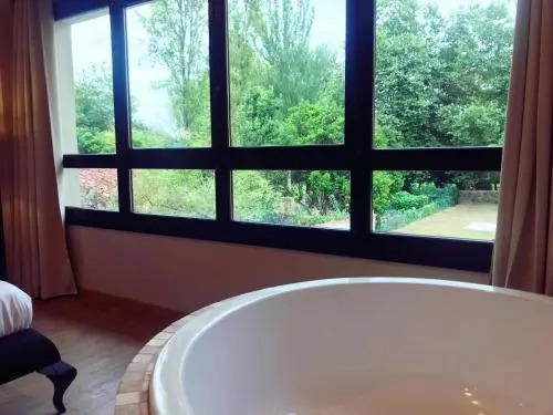 SUITE 1907 AVILES