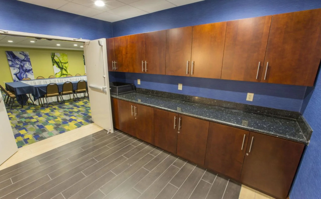 Holiday Inn Express Hotel & Suites McDonough by IHG