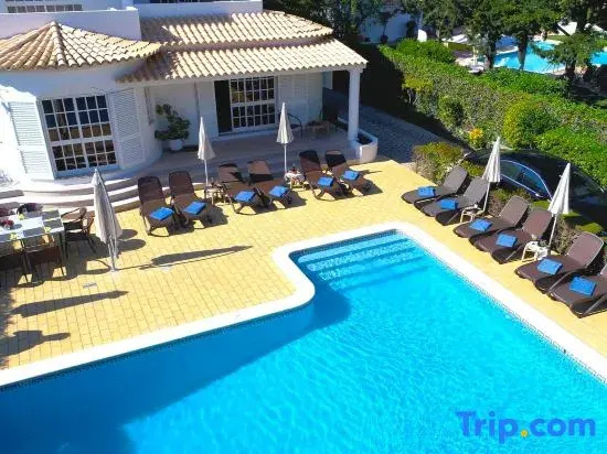 Villa tenazinha I Heated Pool Sleeps up to 20