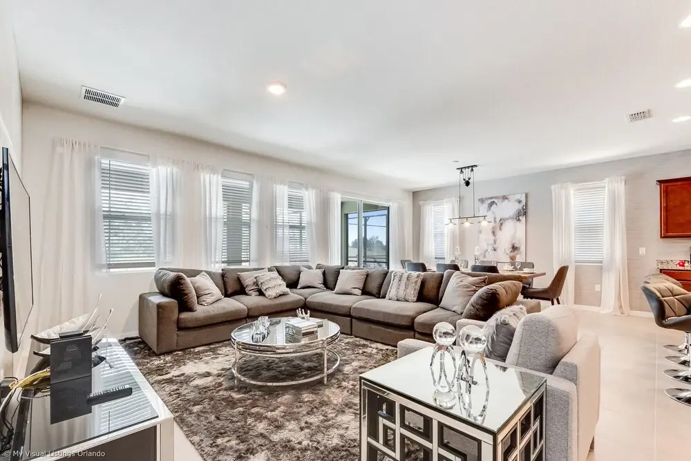 5280oak Luxury Ne 6 Bedroom 4.bath Home