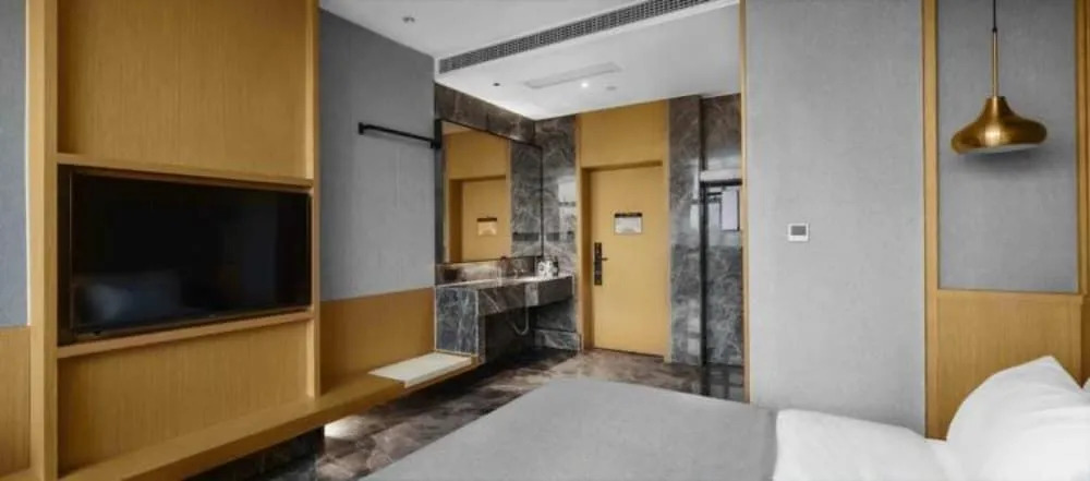 GangShe Rooftop View Hotel l (Guilin Two Rivers And Four Lakes Elephant Trunk Hill)