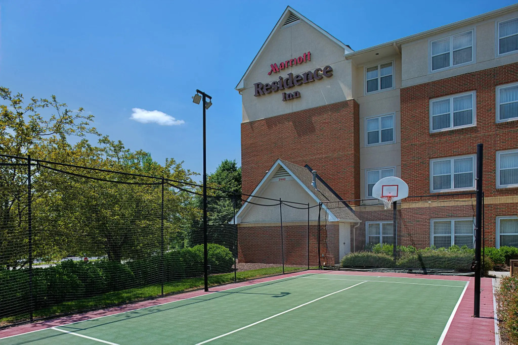 Courtyard by Marriott Richmond Northwest