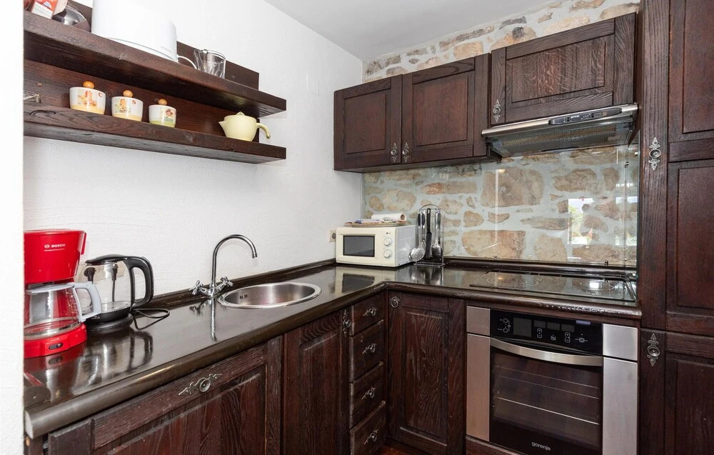 Stunning Home in Duboka With 5 Bedrooms, Wifi and Outdoor Swimming Pool