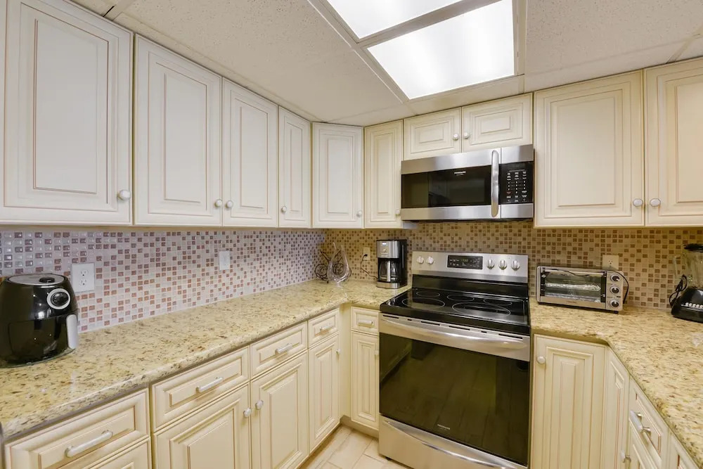 Beautiful Brigantine Condo w/ Patio & Beach Access