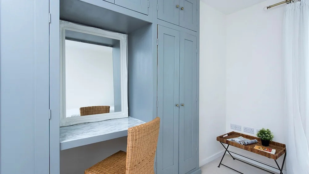 Contemporary 2br Apartment in East Putney