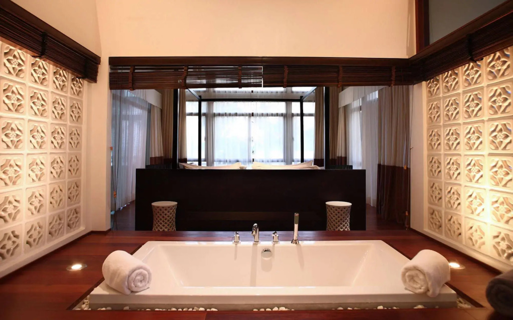 Amatapura Luxury Beachfront Resort
