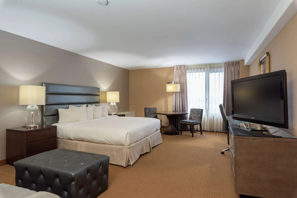 DoubleTree by Hilton Bloomington Minneapolis South