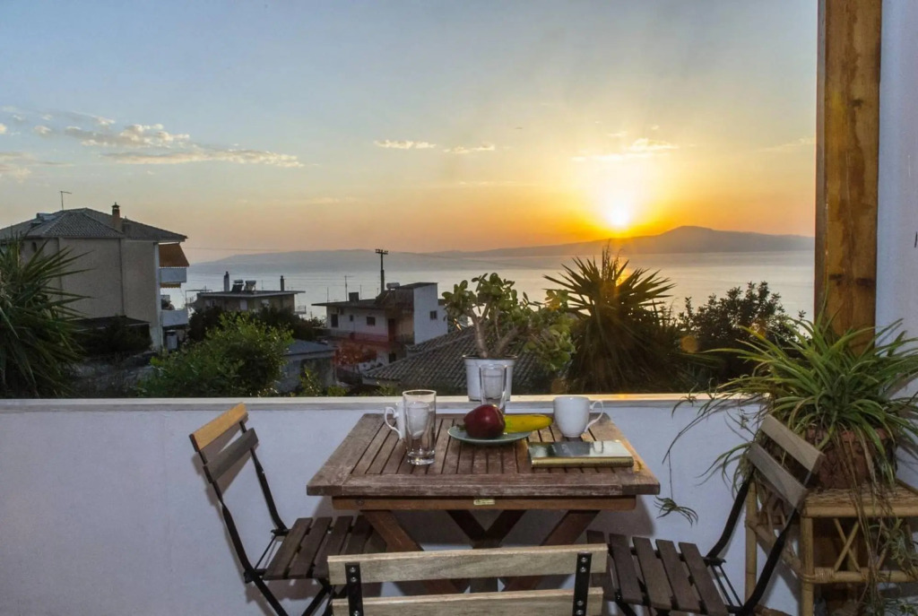 Seaside Heaven - Sunset Views Close to the Beach