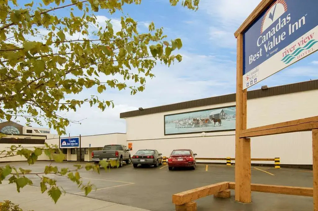 Canadas Best Value Inn- Riverview Hotel