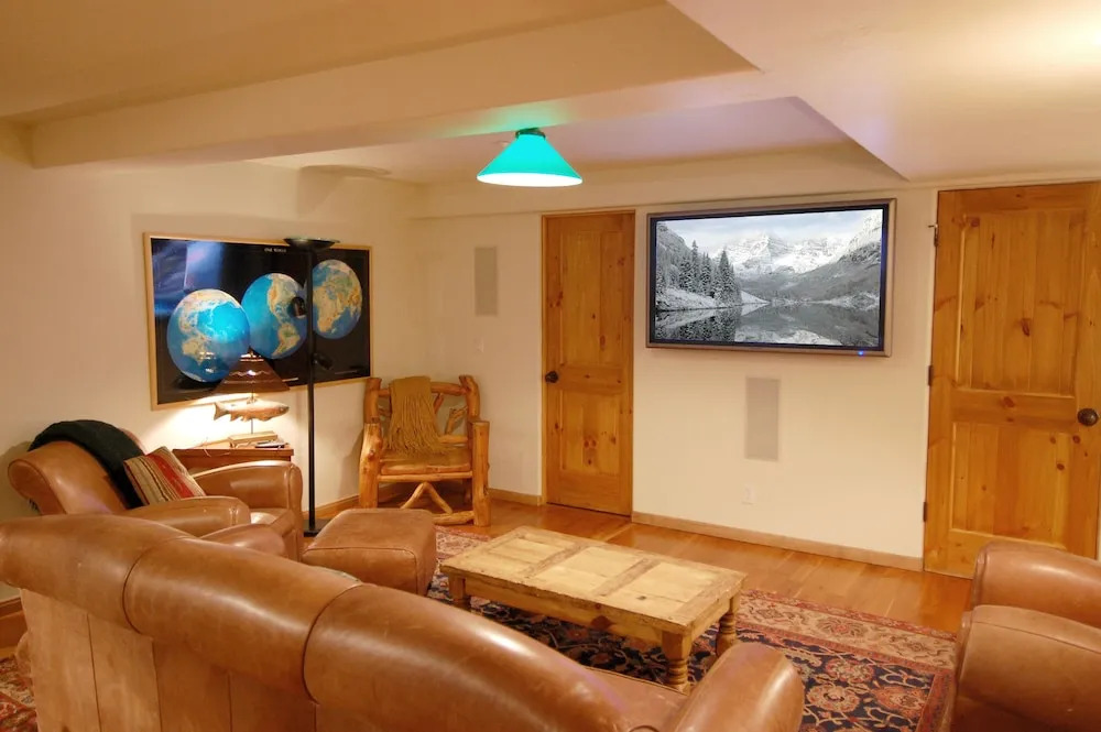 Frias Homes Of Aspen