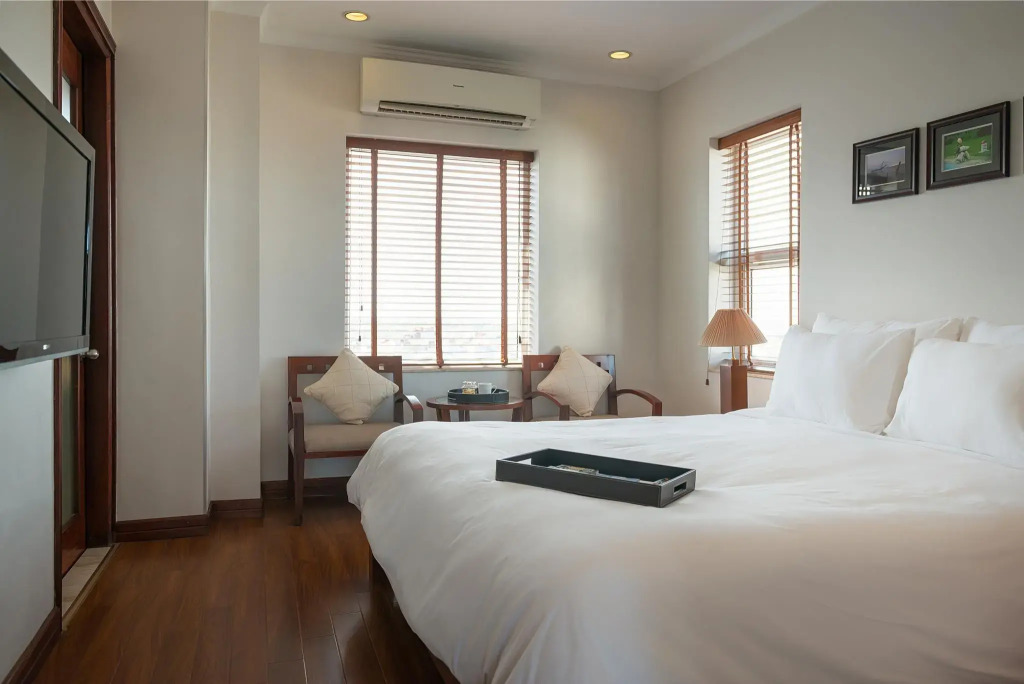 Hanoi E Central Luxury Hotel