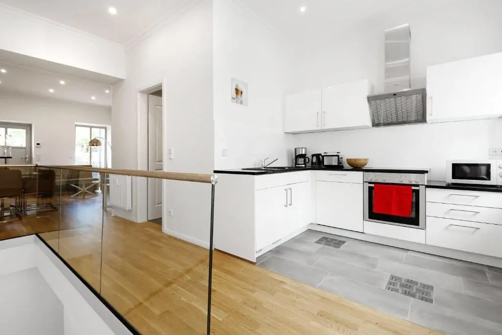 LUXURY Maisonette Duplex 2 floors,2 full bath Mitte City Center