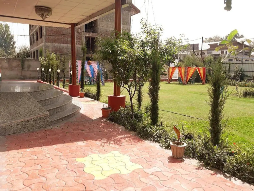 Triden Kashmir Resort