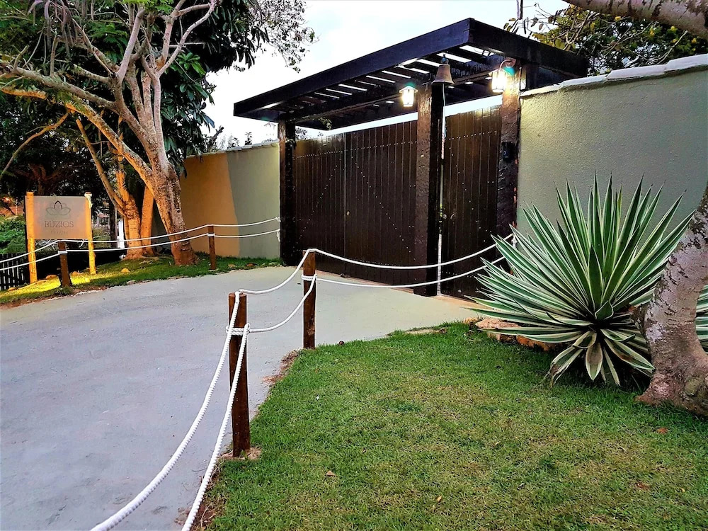 Búzios Prime: Vista Mar, 50m da Praia da Ferradura, 8 suites