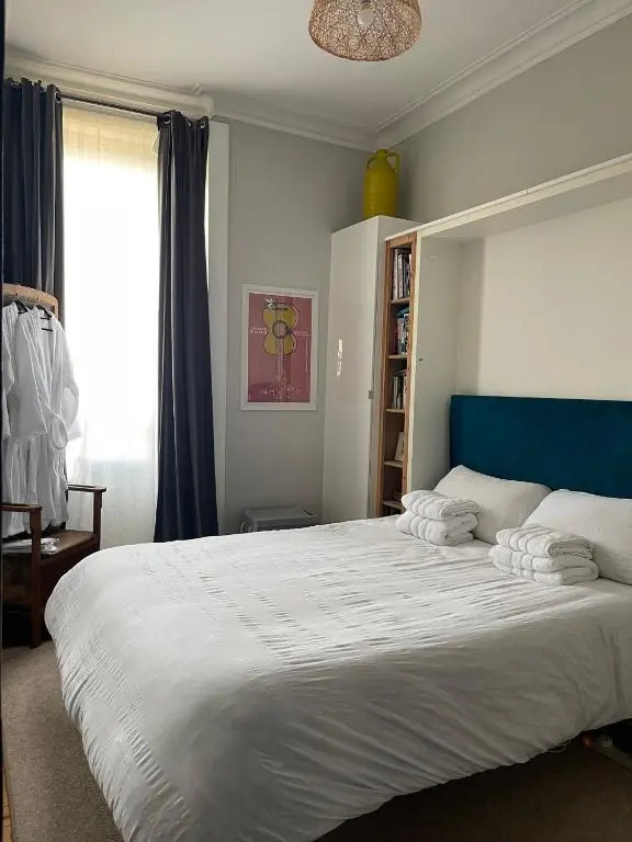 Traditional apt close to city centre & Hampden