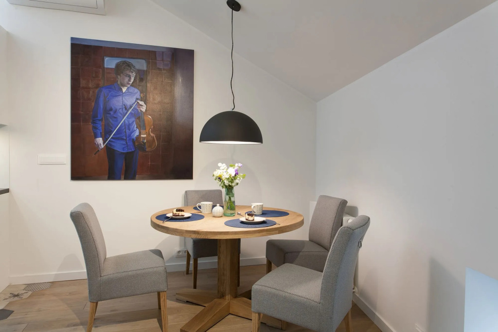 MINT Luxury Apartments at the Main Square