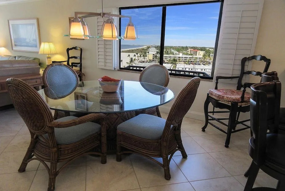 Sunset Condo #805 2 Bedrooms 2 Bathrooms Condo
