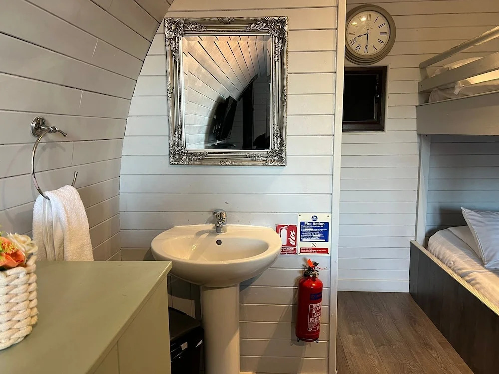 Original Glamping Pod with Hot Tub