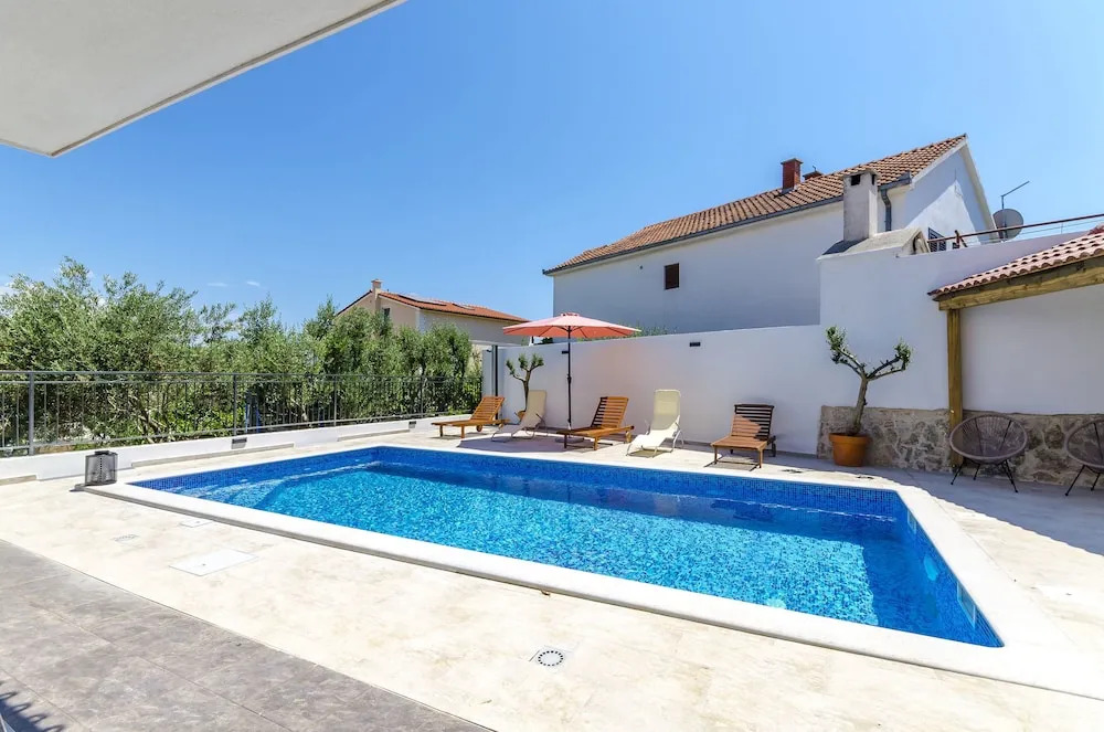 Villa Alka