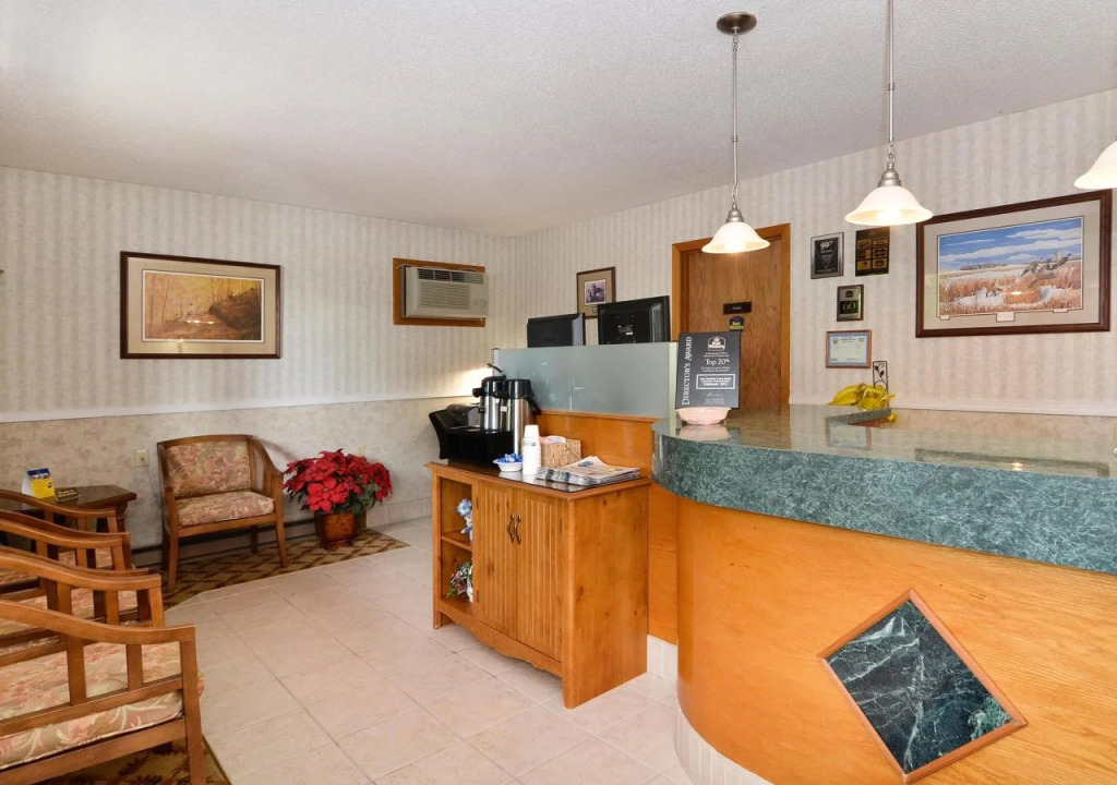UBar Inn & Suites