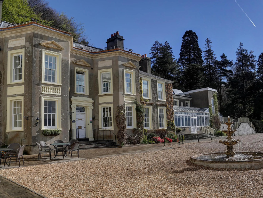 New House Country Hotel