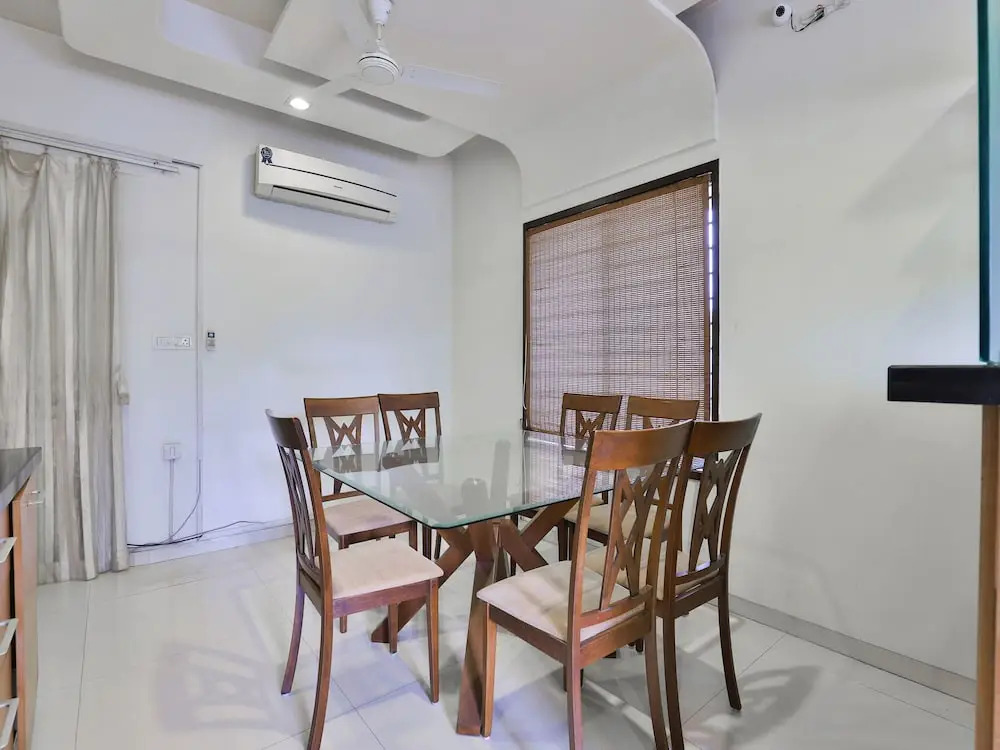 OYO 15508 Shreeji Sangeet Apartments
