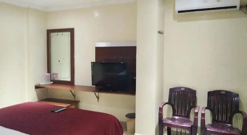Hotel Adarsh Residency