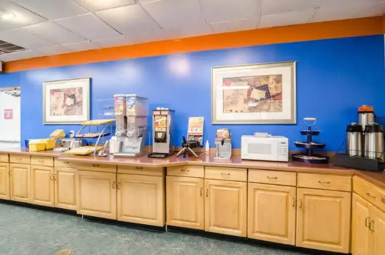 Days Inn Greensboro East