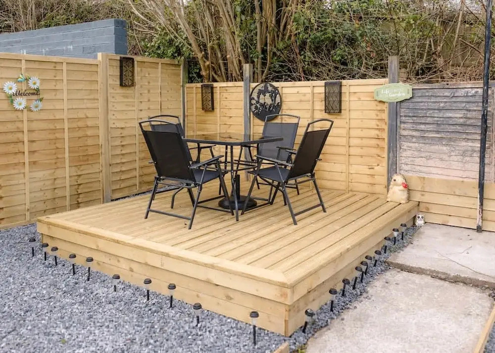 Perfect Booking 4 Bed Home With Garden Dining