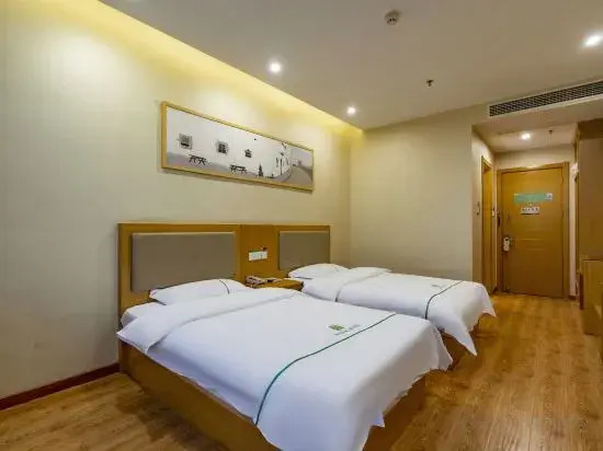Gujing Junlai Hotel (Feidong Pazhou Central Plaza Hui Mall)