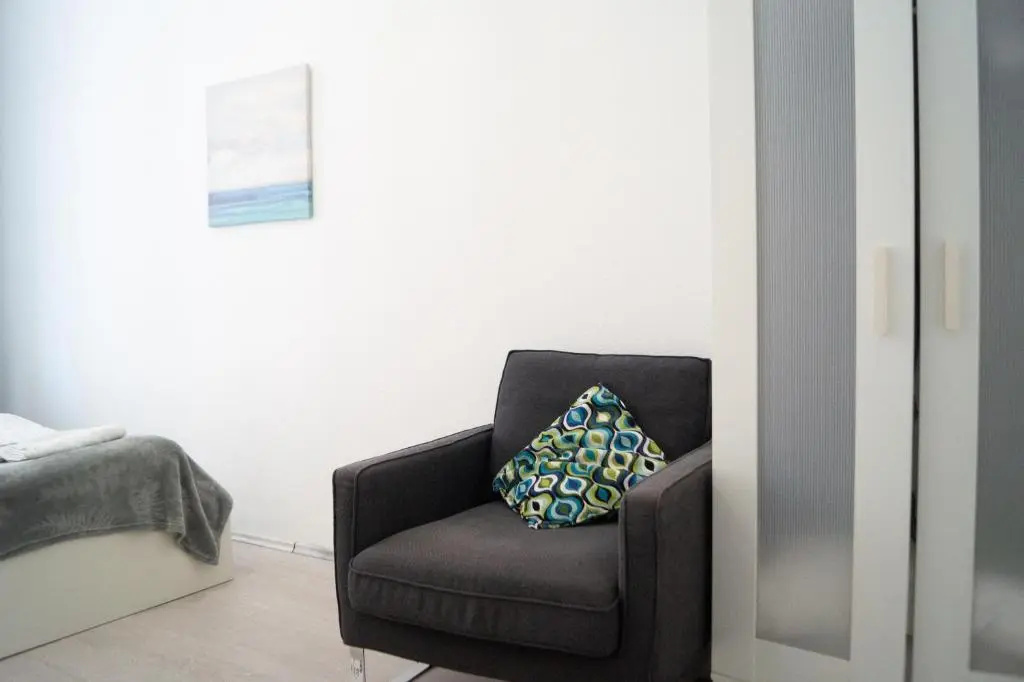 Central 2BR Apt. - Lovely for Long Stays