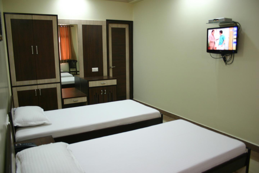 Hotel Taran by OYO