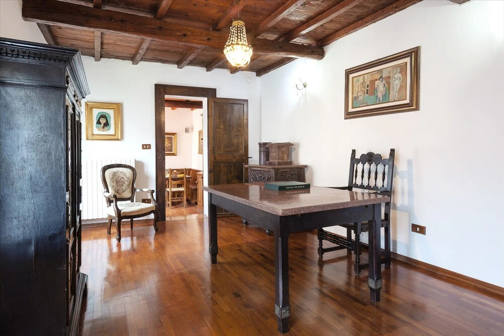 Exclusive Palazzo Schifanoia Apartment