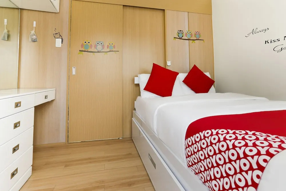 OYO 467 Trees Residences