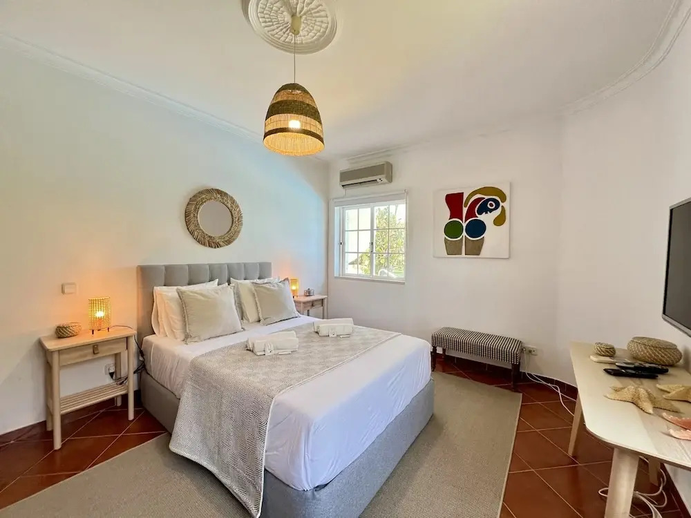 Vilamoura White House Villa With Pool by Homing