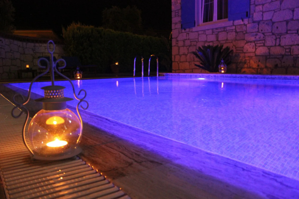 Tarçın Alaçatı Otel