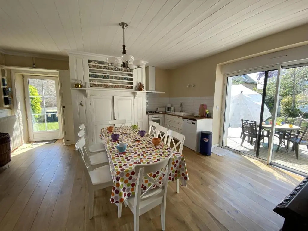 Maison Hennebont, 5 pièces, 11 personnes - FR-1-349-166
