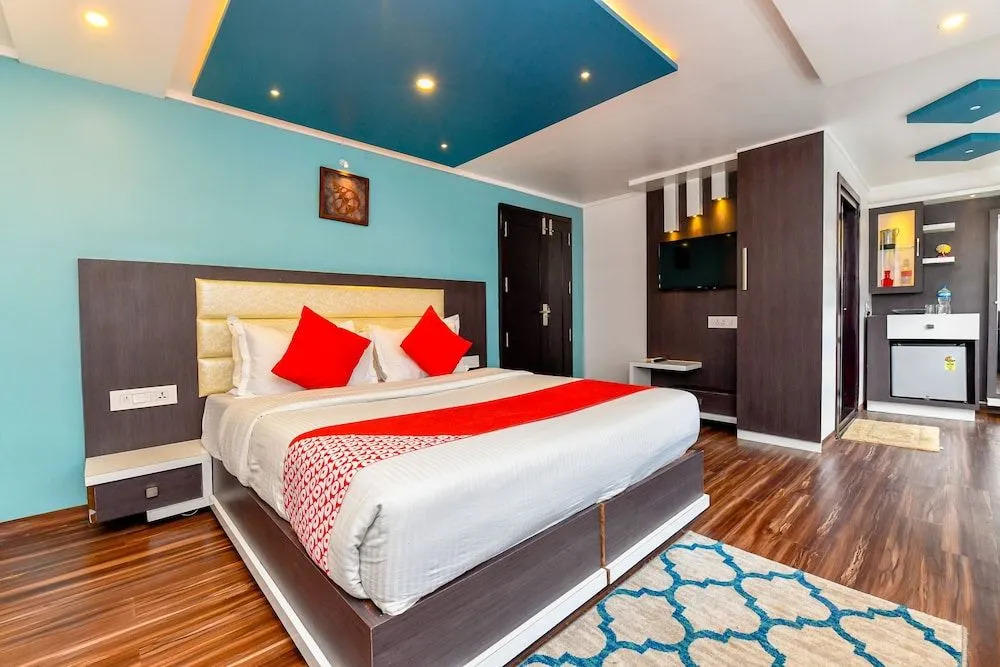 Oyo 24725 Houseboat Royal River 4bhk