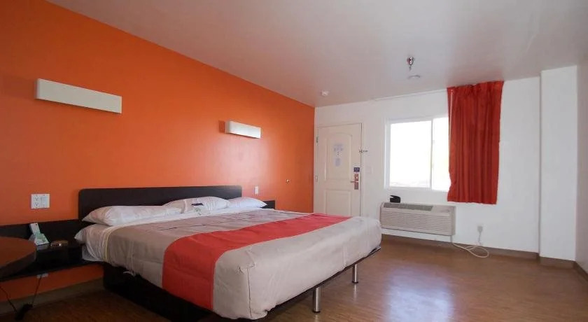 Motel 6 Victorville, CA - Apple Valley