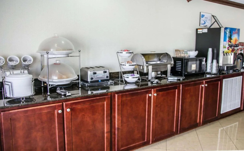 Sleep Inn & Suites Brunswick North
