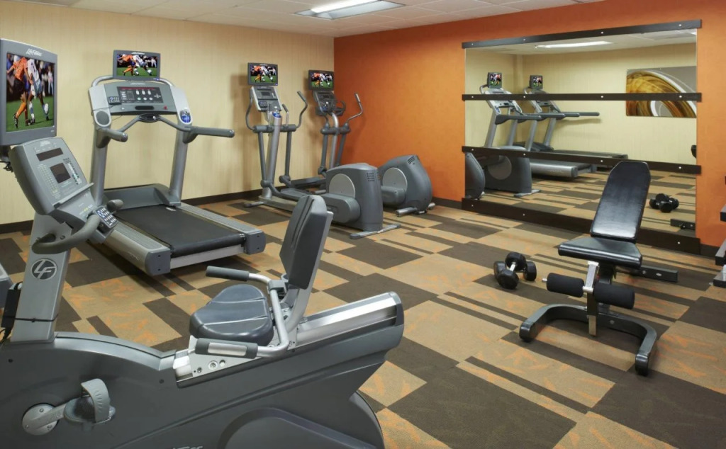 Courtyard by Marriott Detroit Warren