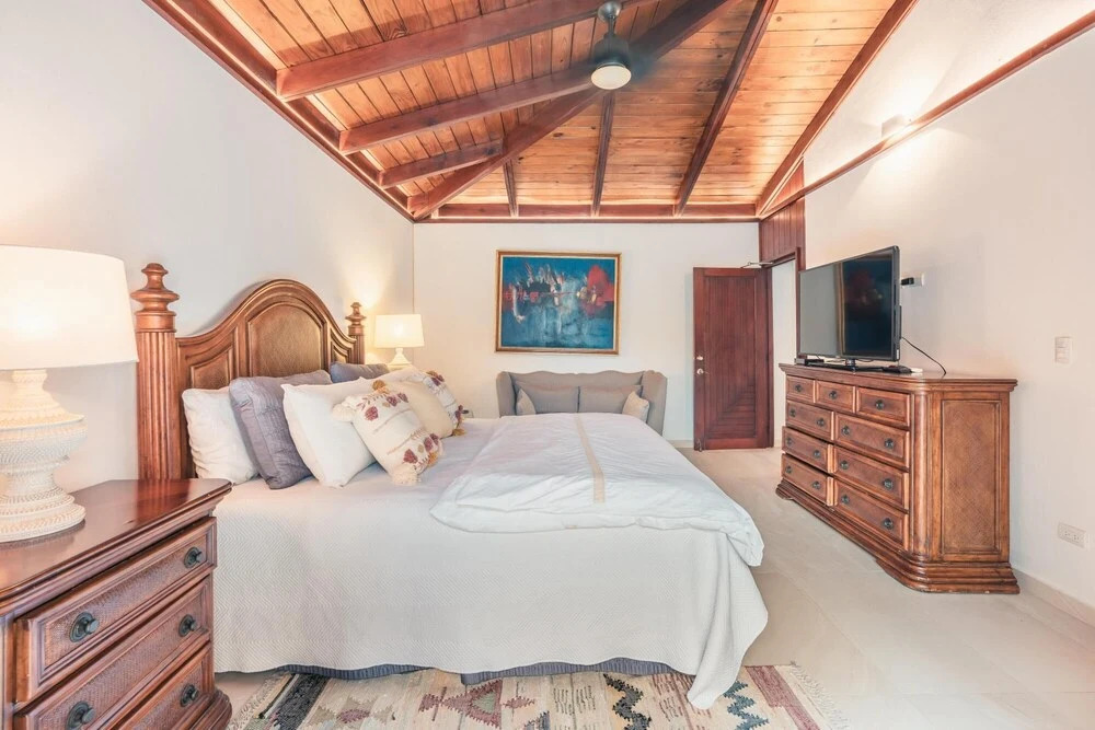 Fun in the sun Classic Villa at Los Lagos in Casa de Campo