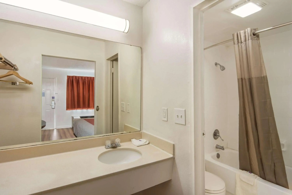 Motel 6-Warner Robins, GA