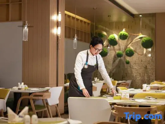 Qingdao West Coast Hilton Homewood Hotel