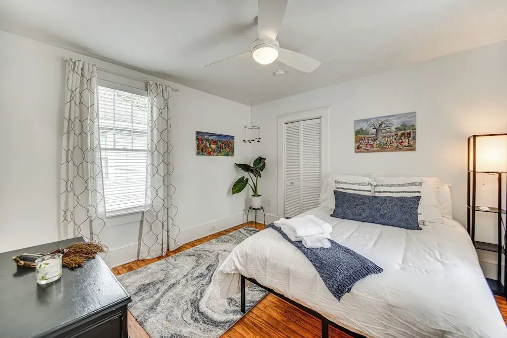 Elizabeth City Home w/ Fire Pit < 1 Mi to Downtown