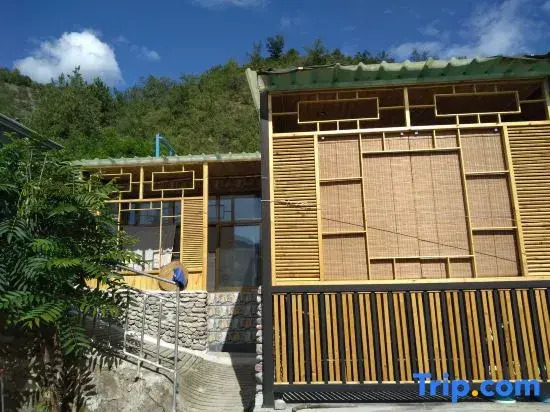 Qingfeng courtyard B & B (Beijing Shuizhen store)