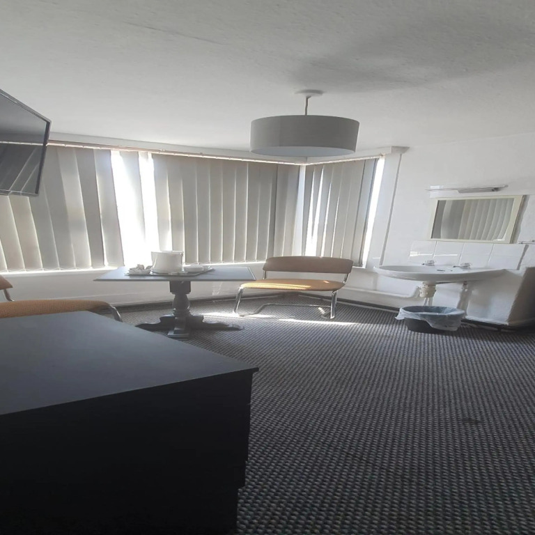 South Beach Kings Promenade Hotel
