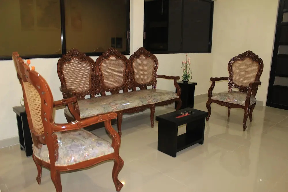 Terracota Corner Rooms