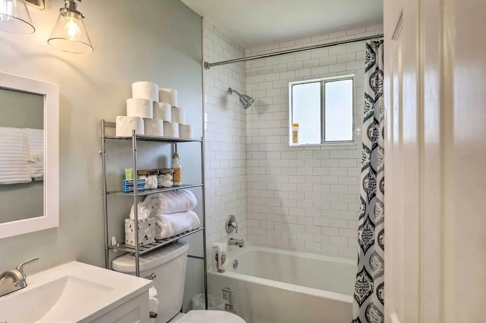 Cozy Hanahan Condo w/ Cooper River Access!
